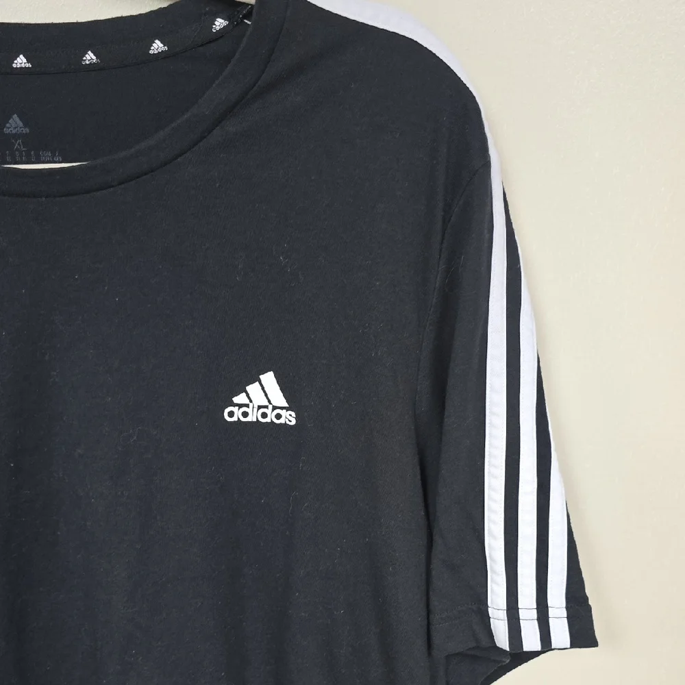 adidas classic black